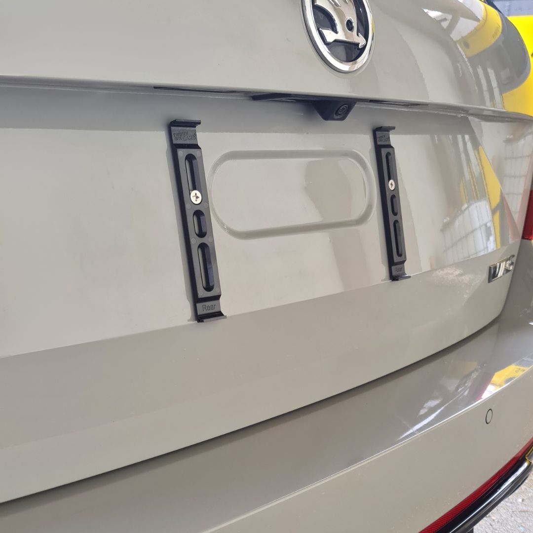 Klick Wechselschild Nummernschild Kennzeichenhalter | Hochformat - 21CARS - 21 - 1 - 003 - 0745110432890