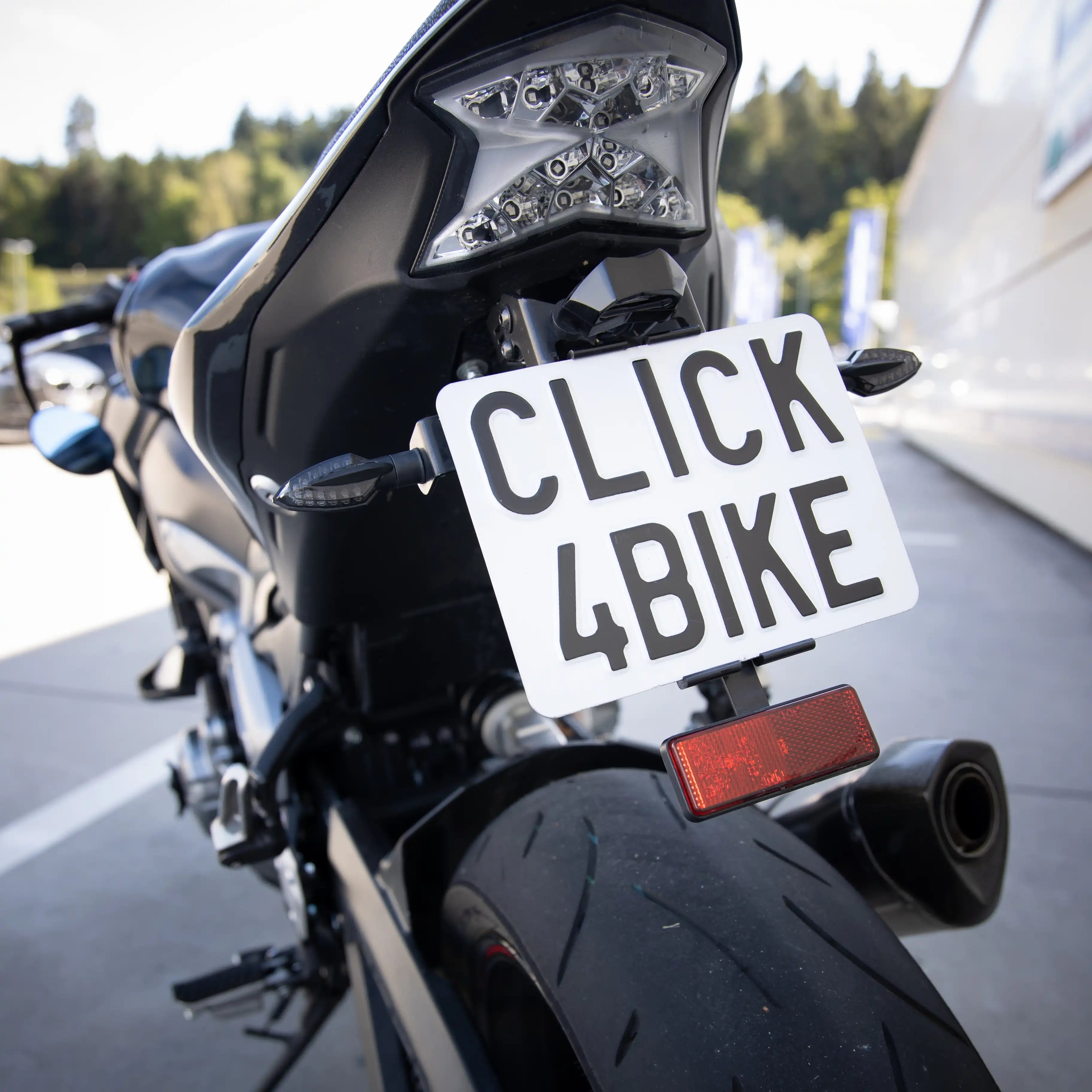 Kennzeichenhalter - Rahmenloser Kennzeichenhalter für Motorräder